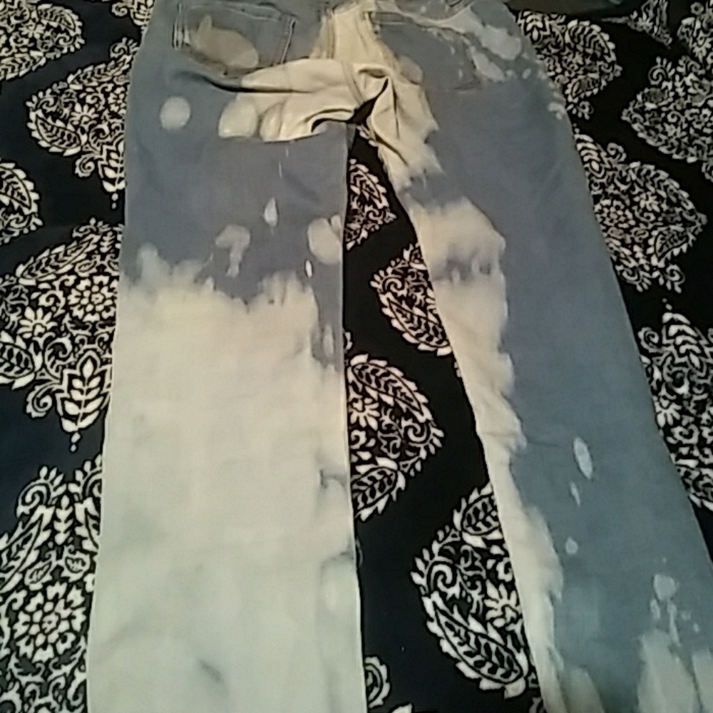 Bleached pants